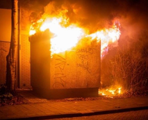 verwijderen van transformatorhuis na brand